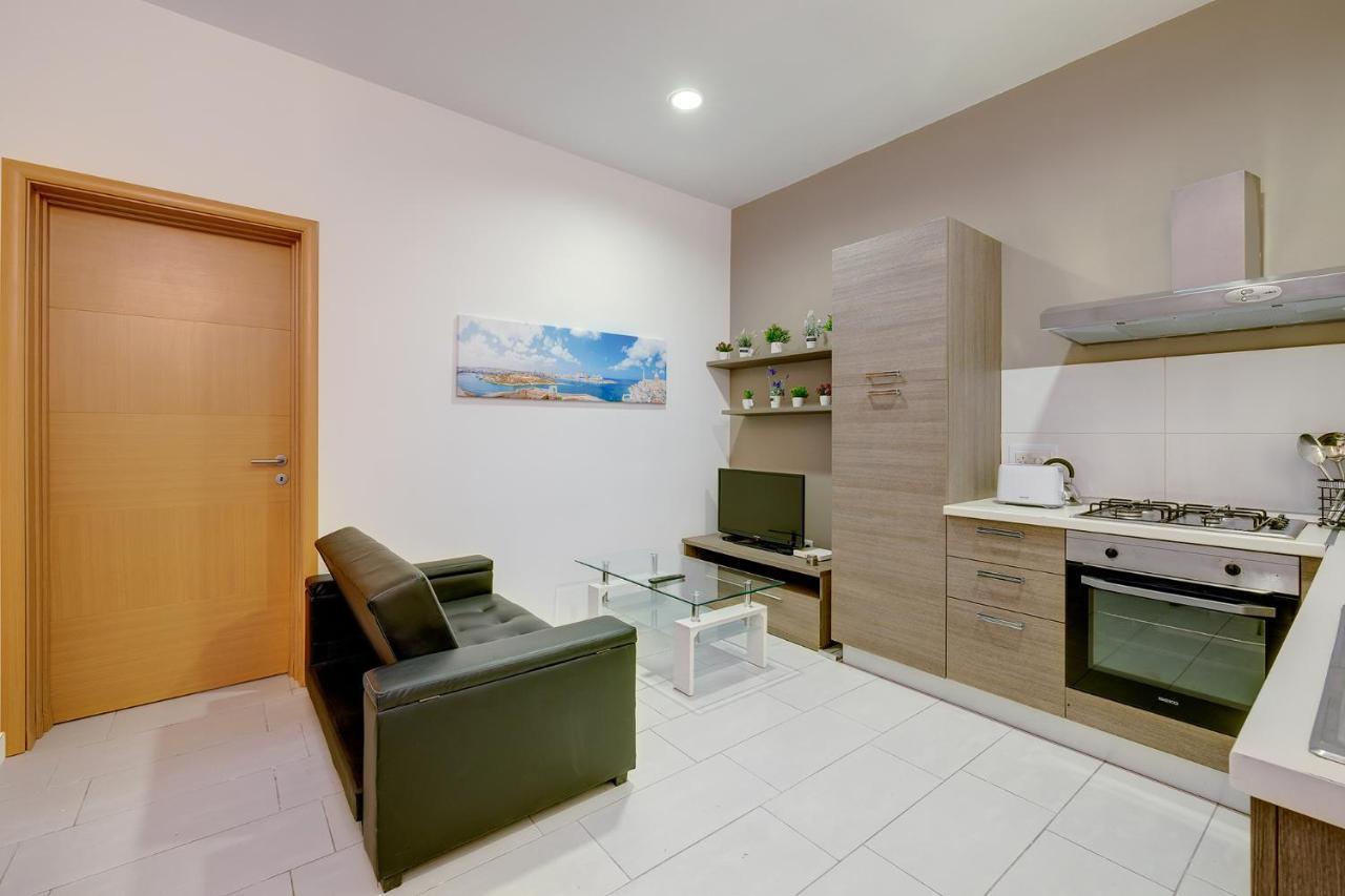 Modern 1Br Maisonette Steps From The Promenade Sliema Kültér fotó