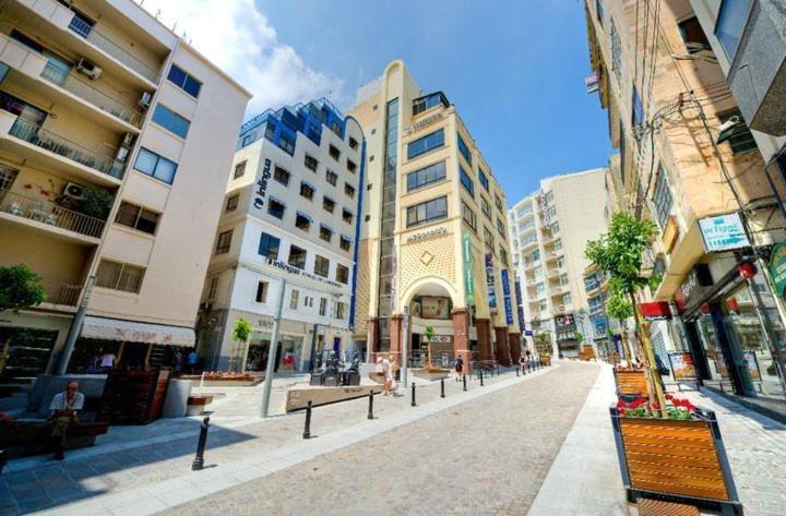 Modern 1Br Maisonette Steps From The Promenade Sliema Kültér fotó