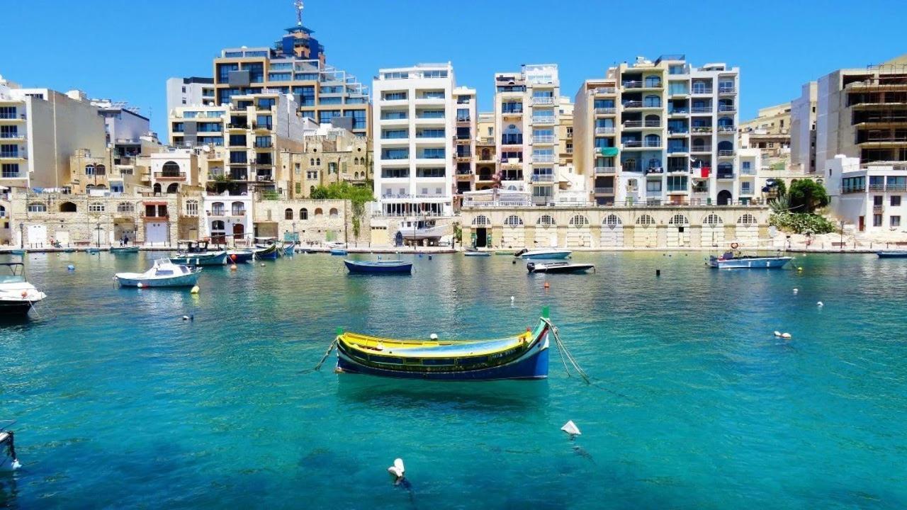 Modern 1Br Maisonette Steps From The Promenade Sliema Kültér fotó